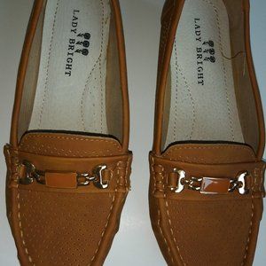 Women's Tan Suede-like slip on. Lady Bright brand, size 7.